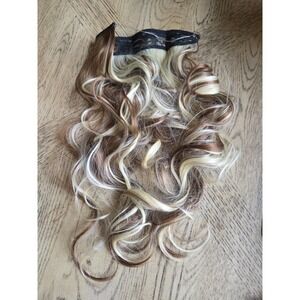 Hair Halo Extensions 26 inchs Blonde 2 Tone Blonde New Wired Halo Small